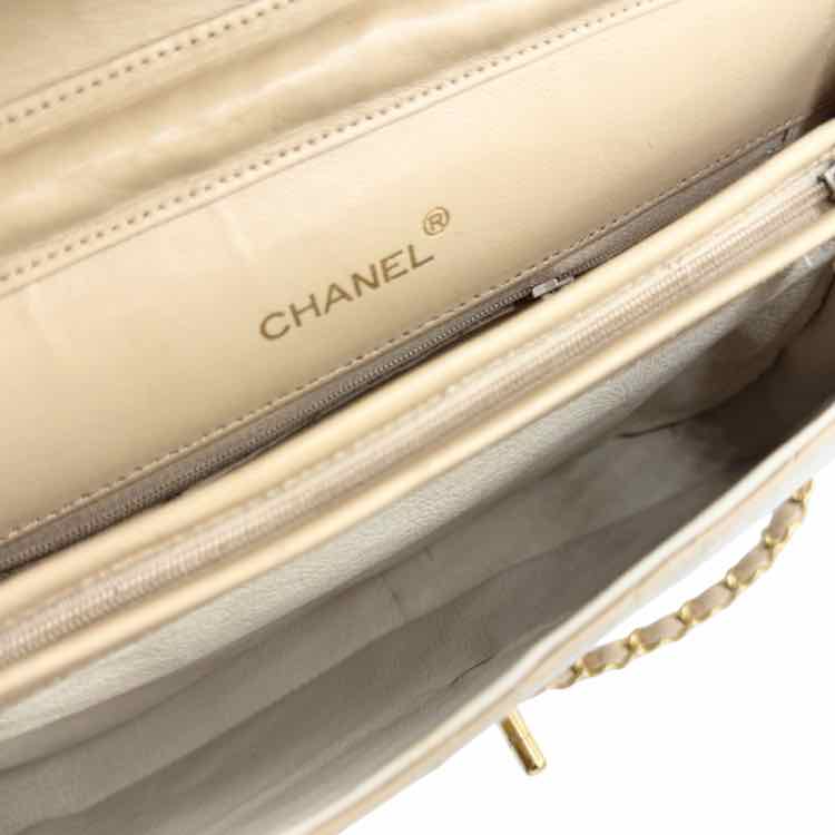 Chanel Vintage Tan Quilted Handbag - Classic Luxury Icon