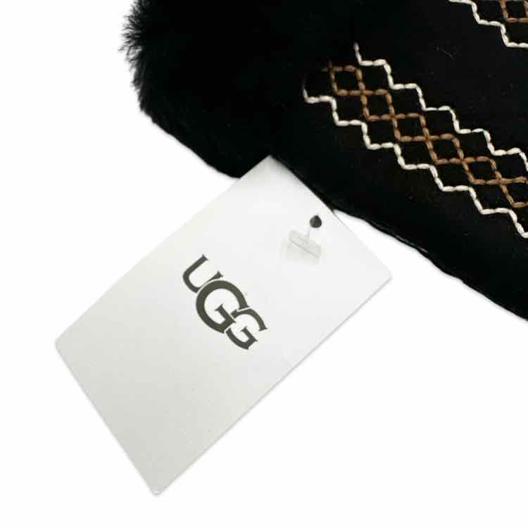 Ugg Gloves -Black embroidered shearing
