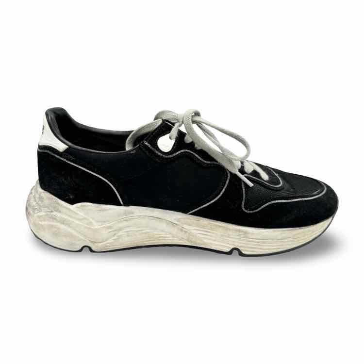 Golden Goose Shoe
