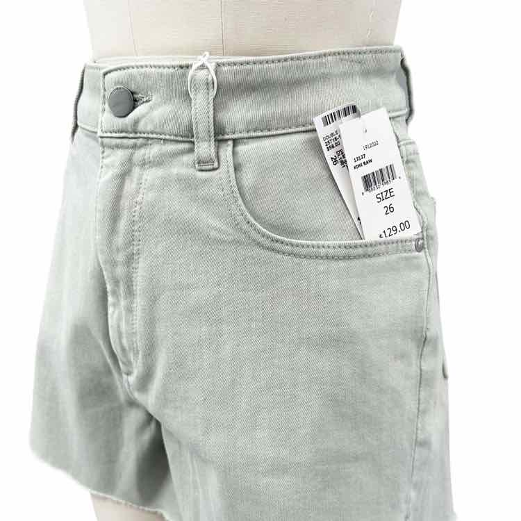 DL1961 Short
