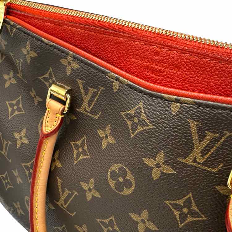 Louis Vuitton Handbag
