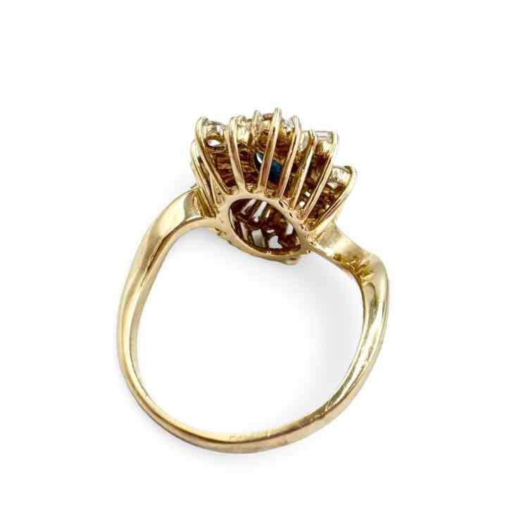 14K ring w/sapphire and diamonds

