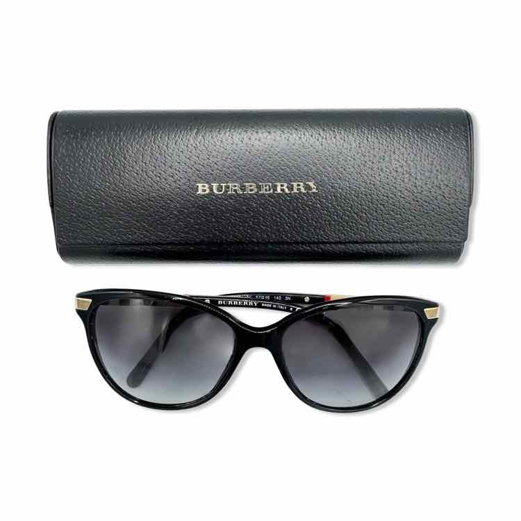 Burberry SG 4/26 - Double Exposure Boutique
