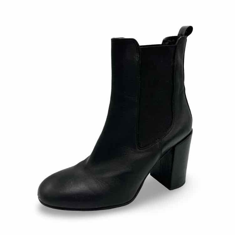 Barneys New York Boot
