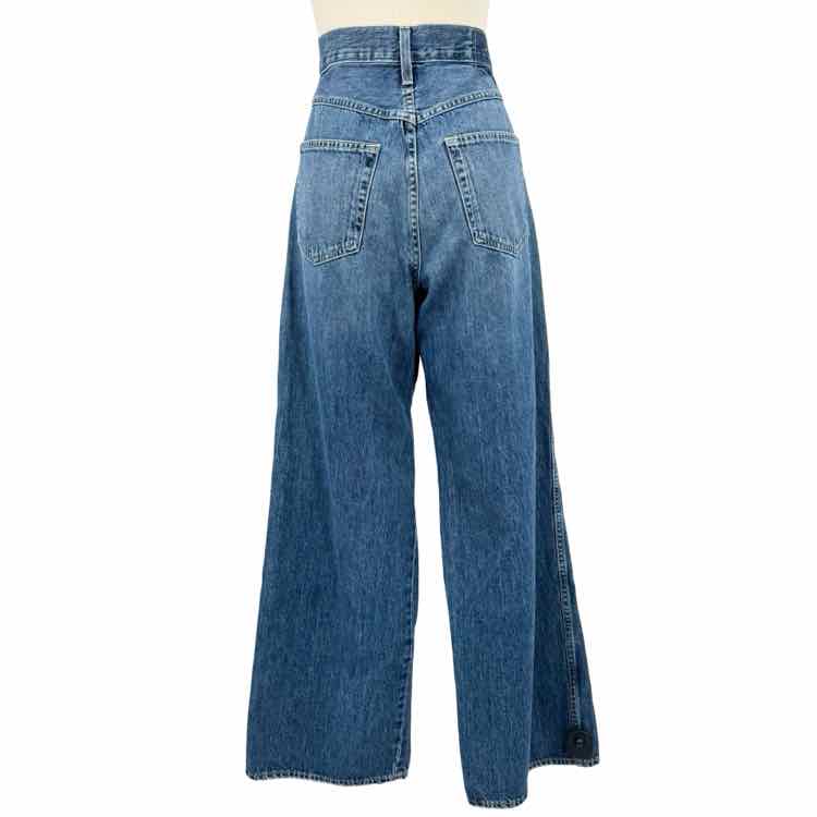 Amo Denim
