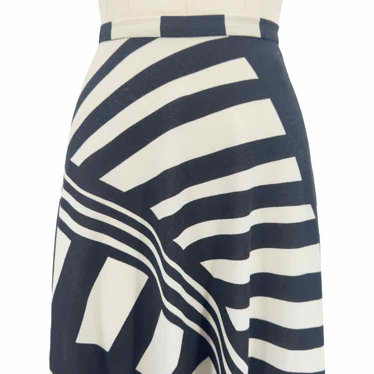 Louis Feraud Skirt - Double Exposure Boutique
